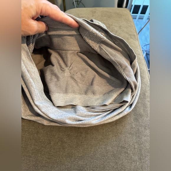 Forever 21 Gray Tank Top Workout shirt Size Medium - Picture 4 of 8